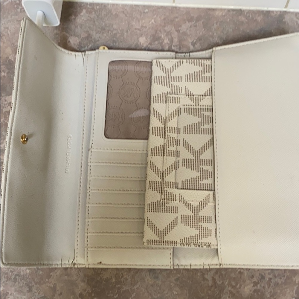 Wallet - Picture 3 of 3